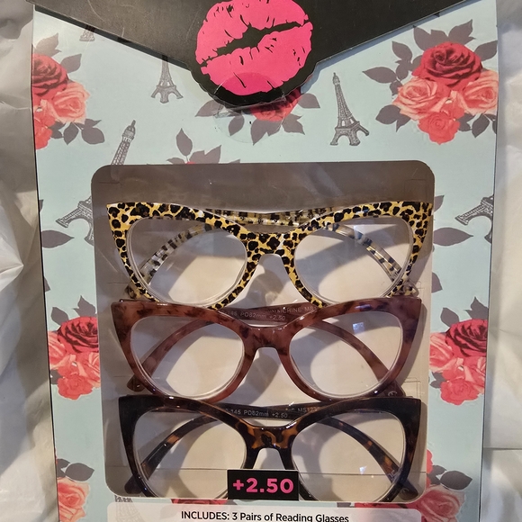 Betsey Johnson Leopard and Tortoise Glasses Set - Picture 2 of 2